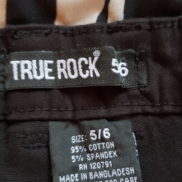 shorts - Picture 2 of 3